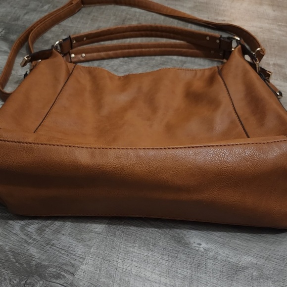 IMOSHION Tan Faux Leather Hobo Bag With Adjustable Stap‎ - Picture 3 of 5